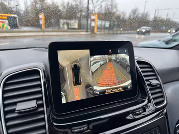 Mercedes-Benz GLE 350d 4MATIC AMG LINE. PANO. 360°-KAMERA. NAV Vorschaubild 9