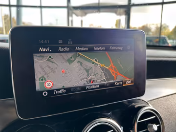 Mercedes-Benz GLC 250 d AMG Line*Airmatic*4MATIC*COMAND*LED* Vorschaubild 14