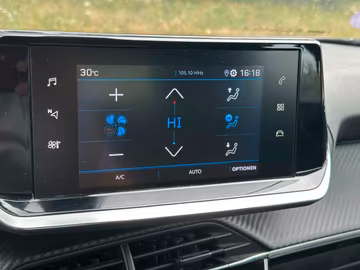 Peugeot 2008 AHK. Kamera. PDC. LED. Klima Vorschaubild 17