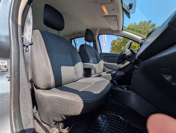 Dacia Logan MCV II Kombi Laureate AHK. Navi. BT Vorschaubild 9