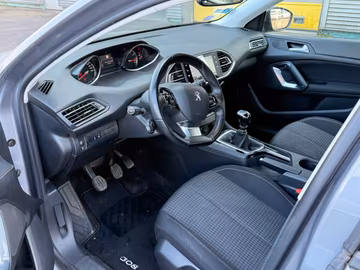 Peugeot 308 SW Active Pack NAVI. PDC. KLIMAAUT. TEMPOMAT Vorschaubild 6