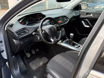 Peugeot 308 Allure 1. Hand. AHK. NAVI. Kamera Vorschaubild 9