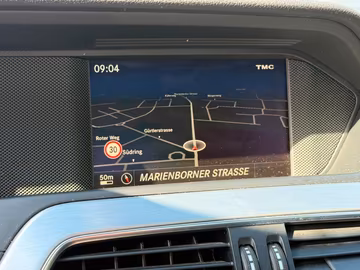 Mercedes-Benz C 350 Avantgarde AMG 4x4. PANO. NAVI. AHK Vorschaubild 11