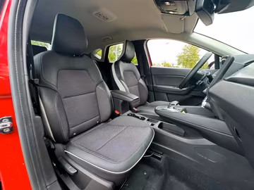 Renault Captur E-TECH Plug-In 160 Intens Vorschaubild 10