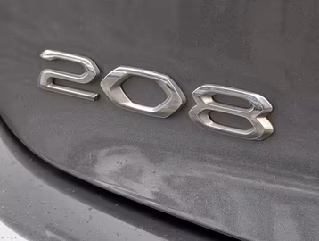 Peugeot 208 Allure LED. AUTOM.KLIMA. TEMPOMAT. PDC Vorschaubild 5