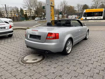 Audi A4 Cabriolet 1.8 Sitzhz. Klimaaut. Xenon  Bordc. Vorschaubild 5