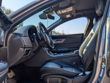 Jaguar XF R-Sport 1 Hand. Schiebedach. Navi. Bi-Xenon. Vorschaubild 7