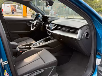 Audi A3 Sportback Attrac NAVI. LED. S-TRONIC Vorschaubild 7