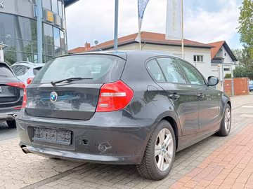 BMW 116i Automatik XENON. SHZ. PDC. HARMAN/KARDON Vorschaubild 5