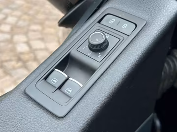Volkswagen T6 Multivan Comfortline AHK. SHZ. NAVI. Kamera Vorschaubild 10