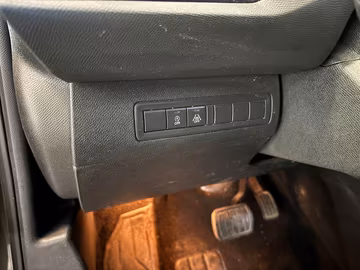 Peugeot 308 SW Allure Business EAT8. PANO. ACC. NAVI Vorschaubild 9