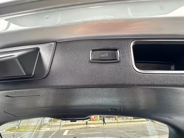 Porsche Macan S *XENON*NAVI*SHZ*4x4*PDK*20"*LEDER* Vorschaubild 6