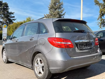 Mercedes-Benz B 180 Sports Tourer SHZ. MASSAGE. AUTOM. PDC Vorschaubild 5