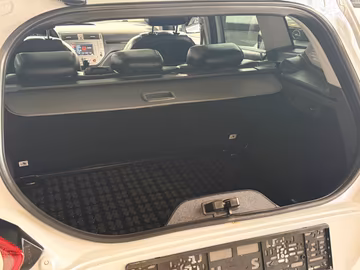 Ford Kuga 2.0 TDCi Individual 4x4. PANO. AHK. NAVI Vorschaubild 14