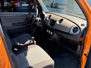 Daihatsu Trevis Limited KLIMA. MOMO. SPORT Vorschaubild 7