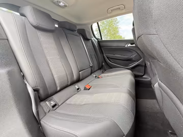 Peugeot 308 Allure Pack EAT8. NAVI. LED. ACC. Kamera Vorschaubild 15