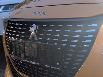 Peugeot 208 Allure Pack AUTOMATIK. NAVI. KAMERA. LED Vorschaubild 8