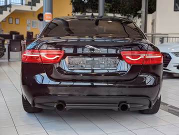 Jaguar XE 25t R-Sport AWD KAMERA Sitzheiz. PANORAMA Vorschaubild 6