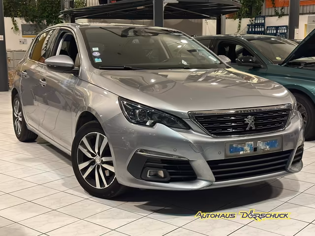Peugeot 308 Allure *ACC*NAVI*VOLL-LED*KAMERA*Keyless* Baujahr 2020 (137.910 km, Benzin, 131 PS) - Gebrauchtwagen bei Autohaus Dörrschuck Mainz