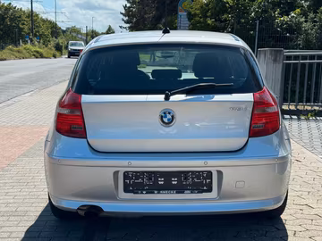 BMW 118i Advantage AUTOM. SHZ. PDC. TEMPOMAT Vorschaubild 5