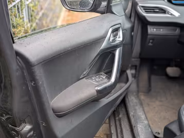 Peugeot 2008 Allure PureTech. NAVI. KAMERA. AUTOMATIK Vorschaubild 7