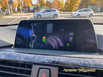 BMW 328 i Touring Sitzh*Klimaaut* Bi-Xenon* Navi* Vorschaubild 15