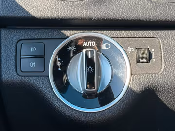 Mercedes-Benz C 350 Avantgarde AMG 4x4. PANO. NAVI. AHK Vorschaubild 13
