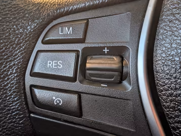 BMW 118i Sport Line *LED*NAVI*SHZ*PDC*AUTOMATIK* Vorschaubild 19