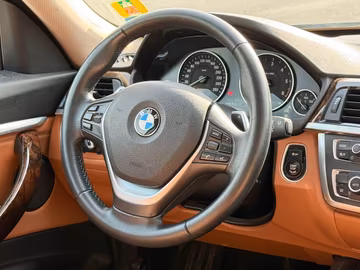 BMW 320d xDrive GT Luxury. AHK. NAVI. PDC. 4x4 Vorschaubild 13