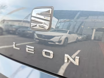 Seat Leon Style TSI NAVI. LED. CLIMATRONIC. PDC Vorschaubild 5