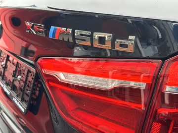 BMW X6 M50d *4x4*HARMAN/KARDON*LED*NAVI*SHZ*KOMFORT* Vorschaubild 6