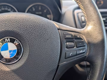 BMW 116d Lounge AUTOMATIK. PDC. TEMPOMAT. BT Vorschaubild 25