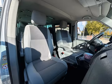 Volkswagen T5 Caravelle 2.0 TDI 8-Sitzer Klima PDC Automati Vorschaubild 12