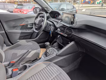 Peugeot 2008 PDC. MIRRORLINK. KLIMA. BT Vorschaubild 7