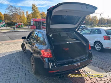 BMW 328 i Touring Sitzh*Klimaaut* Bi-Xenon* Navi* Vorschaubild 5