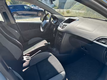 Peugeot 207 X Line KLIMA. BORDCOMPUTER. CD. NEBEL Vorschaubild 8
