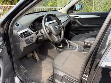 BMW X1 sDrive16d Advantage NAVI. Kamera. SHZ. DKG Vorschaubild 6