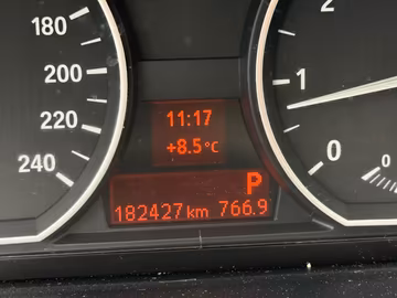 BMW 116i Automatik XENON. SHZ. PDC. HARMAN/KARDON Vorschaubild 16