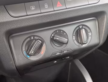 Skoda Fabia 1.0 TSI Drive 125. PDC. Kamera. KESSY Vorschaubild 15