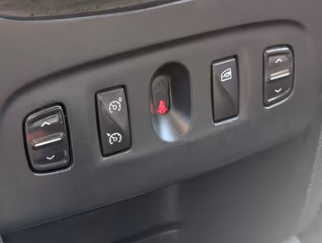 Dacia Logan MCV II Kombi Laureate AHK. Navi. BT Vorschaubild 21