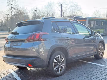 Peugeot 2008 Allure 1.HAND. NAVI. AUTOMATIK. KAMERA Vorschaubild 5
