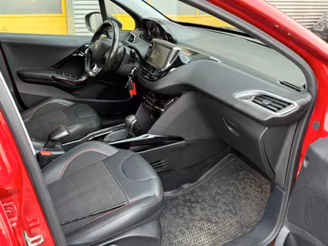 Peugeot 2008 GT Line PANO. AHK. NAVI. Kamera Vorschaubild 7