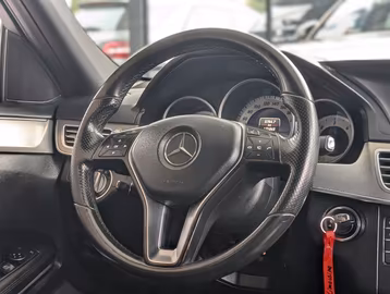 Mercedes-Benz E200 Avantgarde Leder LED PDC Navi ab 149€/Monat Vorschaubild 12