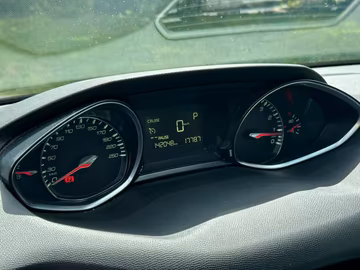 Peugeot 308 Allure NAVI. Kamera. LED. Tempomat Vorschaubild 9
