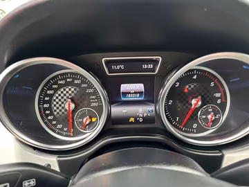 Mercedes-Benz GLE 350d 4MATIC AMG Line. PANO. 360°Kamera. NAVI Vorschaubild 13