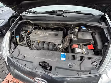 Toyota Corolla Verso 1.8 Team 7Sitzer PDC AHK Vorschaubild 13