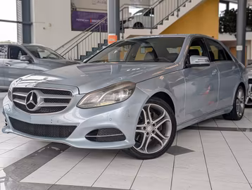 Mercedes-Benz E200 Avantgarde Leder LED PDC Navi ab 149€/Monat Vorschaubild 2