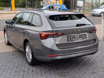 Skoda Octavia Combi 2.0 TDI DSG ACC DIGITAL COCKPIT Vorschaubild 5