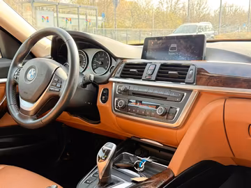 BMW 320d xDrive GT Luxury. AHK. NAVI. PDC. 4x4 Vorschaubild 12