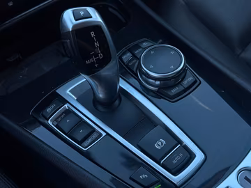 BMW 520d GT Aut. NAVI. SHZ. PDC. Luftfederung Vorschaubild 16